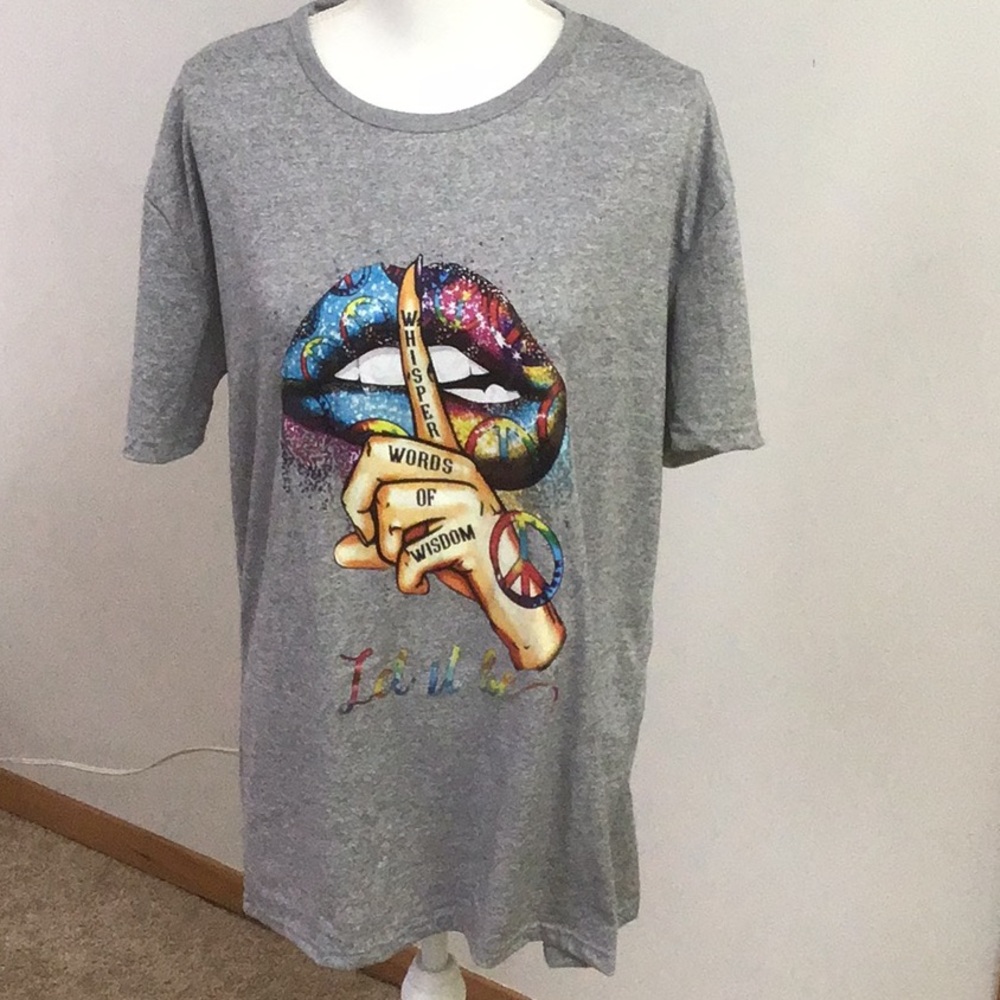 - NWOT, Whisper Words of Wisdom Tee